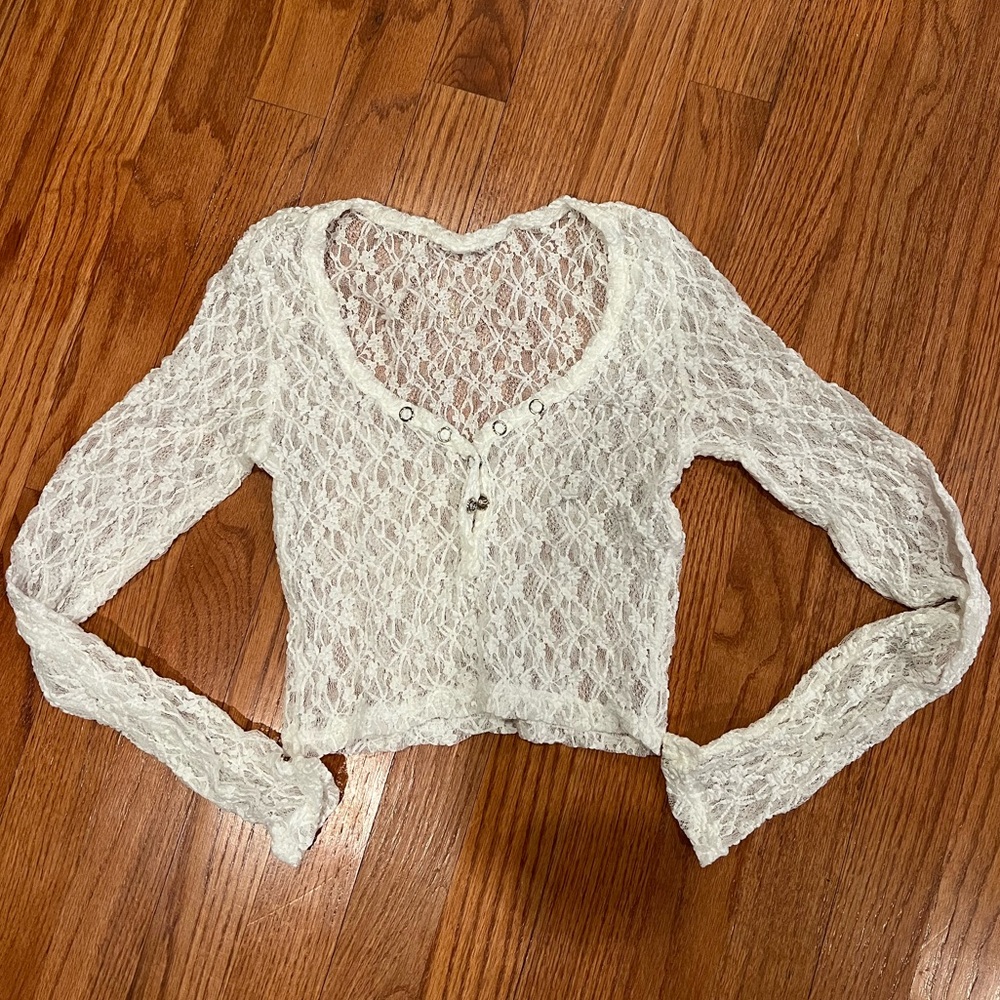 Elegant White Lace Women’s Top